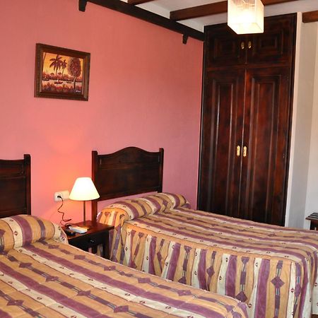 Apartamentos El Mirador Del Soto Sotoserrano Pokoj fotografie