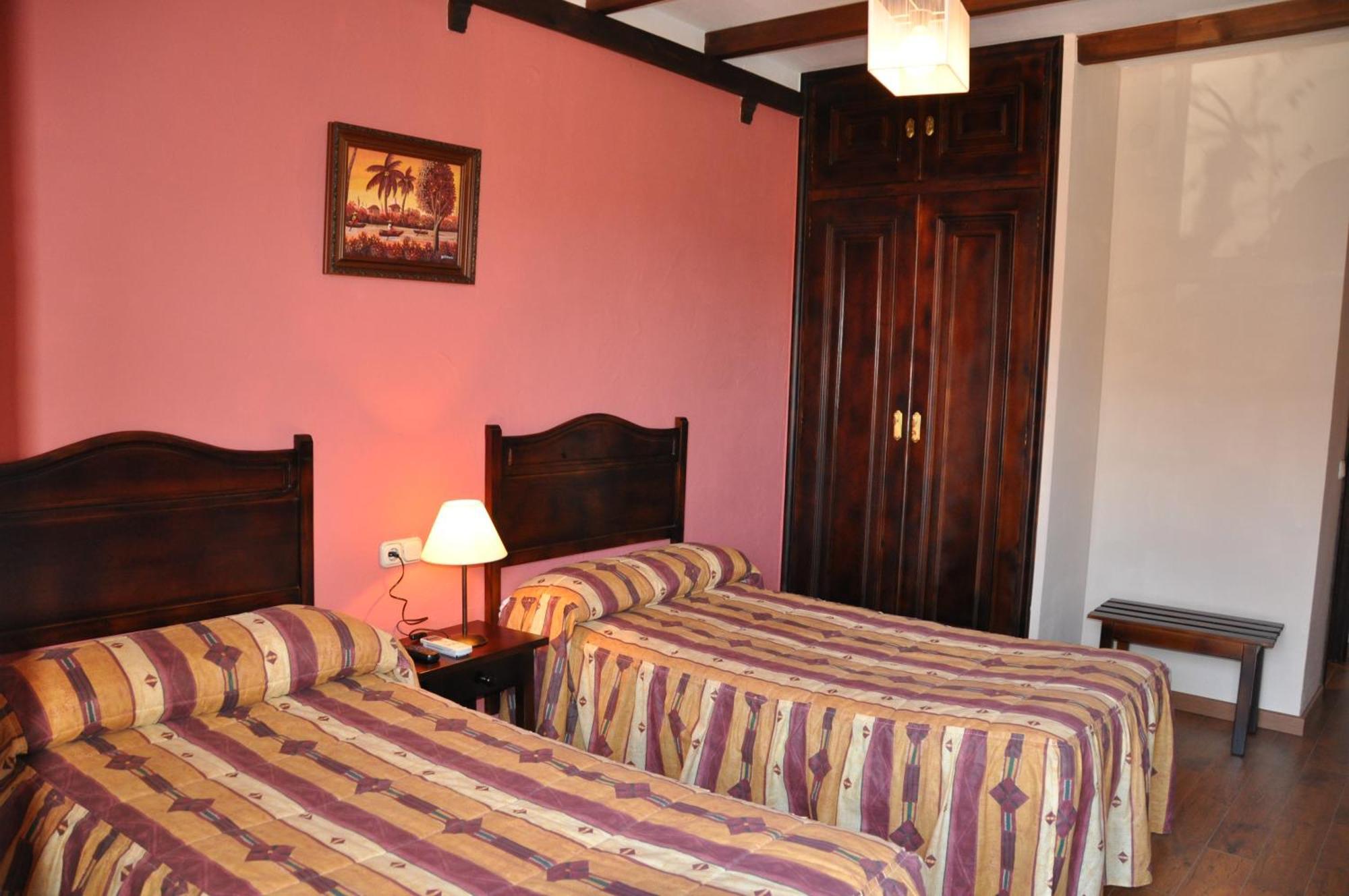 Apartamentos El Mirador Del Soto Sotoserrano Pokoj fotografie